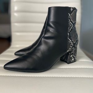 🐍Nine West Black & Snakeskin Booties🐍